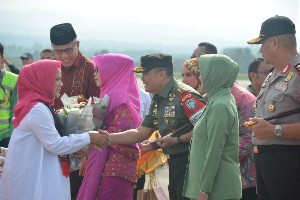 Ibu Negara Hj Iriana Tiba di Aceh