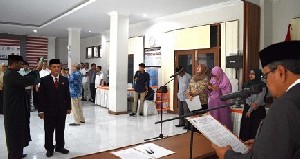 Indra Dilantik Jadi Sekretaris KIP Aceh Barat