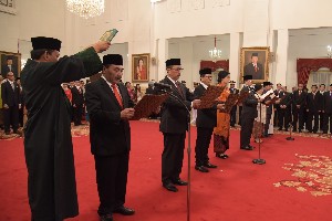 Presiden Jokowi Saksikan Pengambilan Sumpah 7 Anggota LPSK Periode 2018-2023
