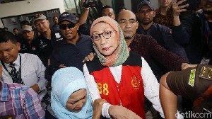 Didakwa Sebarkan Kabar Bohong, Ratna Akui Bersalah