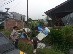 Angin Puting Beliung Sambar 13 Rumah Bener Meriah