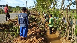 Dukung Petani, TNI Bantu Benahi Irigasi