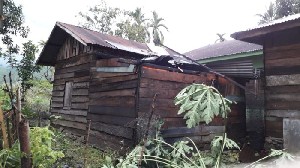 Angin Puting Beliung disertai Hujan Es Rusak Rumah Warga di Tangse