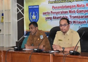 Diskominfo Langsa Serahkan Web Gampong