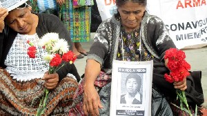 Orang Amerika Tengah Menghadapi Amnesti Untuk Kejahatan Perang