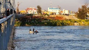 Kapal Wisata Terbalik di Sungai Tigris, Puluhan Orang Tenggelam