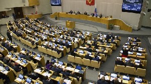 Parlemen Rusia Loloskan 2 RUU terkait Pembatasan Kritik Online