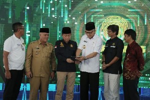 Menteri ESDM Resmikan Tiga Proyek Listrik 450 kV di Aceh