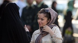 Perempuan Iran yang Melepas Jilbab Diampuni