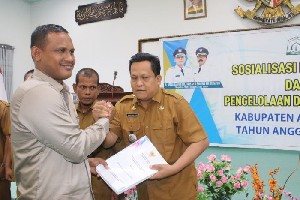 Bupati Rocky Ingatkan Geuchik Soal Pertanggungjawaban ADG