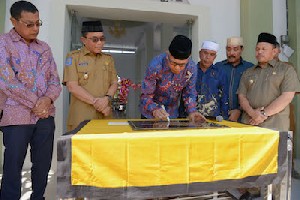 Plt. Gubernur Aceh Meresmikan Meunasah Muko Kuthang