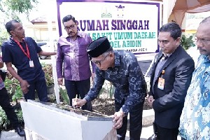 Plt Gubernur Aceh Resmikan Rumah Singgah RSUZA