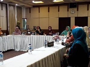 Wakil Ketua TP-PKK Aceh, Dyah Erti Idawati: Stop Pornografi