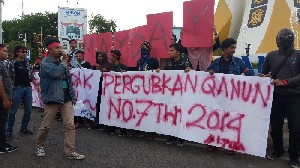 Peringati Hari Buruh, Mahasiswa Desak Pemerintah Aceh Pergubkan Qanun Ketenagakerjaan.