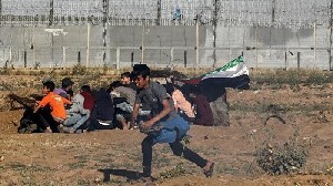 Israel Menembak Warga Palestina di Gaza Setelah Gencatan Senjata