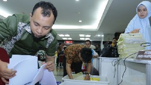 Hari Terakhir Lengkapi Berkas PHPU, Nasdem Datangi MK