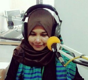 Ade Irma Isi Talkshow Spesial 4 Tahun Milad Radio Assalam