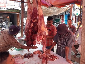 Daya Beli Masyarakat Menurun, Pedagang Daging Meugang Mengeluh