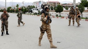 Afghanistan: Bom Mobil Menargetkan Konvoi Pasukan Asing di Kabul