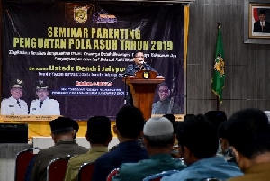 Wali Kota Buka Seminar Penguatan Pola Asuh, Peserta Dibekali Pola Asuh Islami