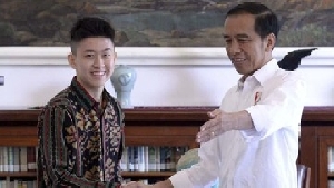 Jokowi Terima Rapper Rich Brian di Istana Bogor