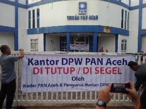 Diduga Mosi Tak Percaya Kepada Plt Ketua, Pengurus DPW Segel Kantor PAN Aceh