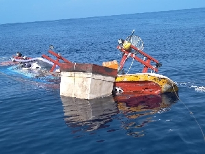 Kapal Boat Tenggelam Diperairan Teunom Milik Warga Aceh Barat