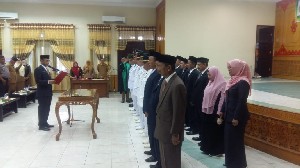 Wabup Aceh Tamiang Lantik Kadisdukcapil dan 6 Camat