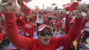 Pengadilan Thailand Membebaskan 24 Pemimpin Kaos Merah
