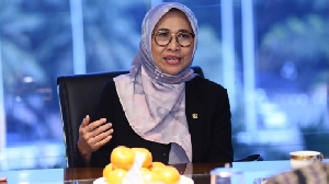 DPR Minta Kaji Ulang Wacana Impor Rektor Asing