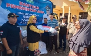 Dinsos Aceh Salurkan Bantuan untuk Korban Kebakaran Singkil