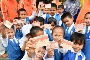 DWP Banda Aceh Bagikan KIA untuk Siswa TK