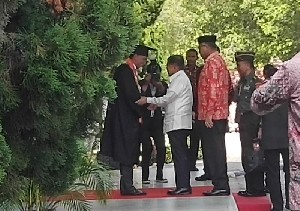 Diiringi Pengawalan Ketat, JK Tiba di Gedung Dayan Dawood