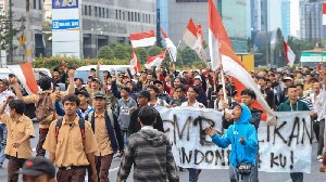 Mendikbud Keluarkan Surat Edaran Larangan Pelajar Demo