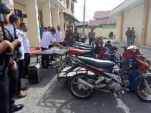 Pengemis dan Peminta Sumbangan Ditangkap Main Judi