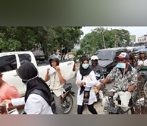 Antisipasi Dampak Kabut Asap Kiriman, Ribuan Masker Dibagikan