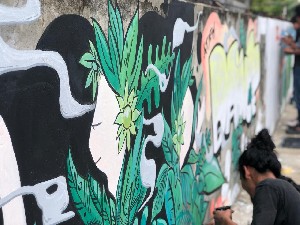 Perindah Gampong Lamdingin, Fasilitator Kotaku dan Dinas Perkim Gelar Lomba Mural