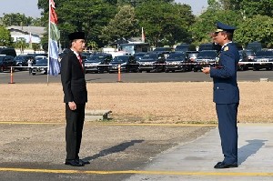 Presiden Jokowi Pimpin Upacara Peringatan HUT ke-74 TNI