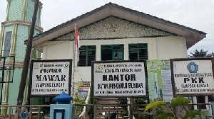 Reses Dewan, Datok di Tamiang Ini Curhat Belum Punya Kantor Desa