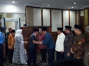 Tiba di Bandara SIM, Menag Fachrul Razi Disambut Kakanwil Aceh