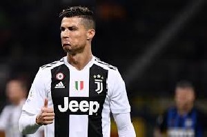 Ronaldo Marah Usai Ditarik Keluar di Laga Juventus vs Milan