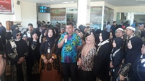 Pemerintah Aceh Berangkatkan Umrah 90 GTK Berprestasi
