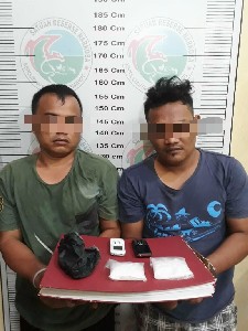 Diwarnai Aksi Kejar-kejaran, Polisi Bekuk 2 Pengedar Sabu di Aceh Tamiang