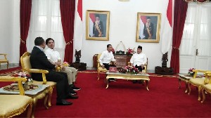 Jokowi Terima Kunjungan Menhan di Istana Yogyakarta