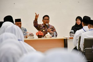 Wali Kota Banda Aceh Beri Materi Latsar CPNS