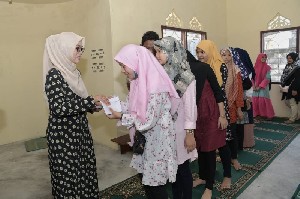 Dyah Erti Ajak Anak Panti Asuhan Berlibur ke Wahana Bermain Kuta Malaka