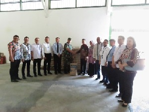 Dandim 0101/BS Terima Bantuan Ratusan Sak Semen dari BMPD Aceh dan BUMN